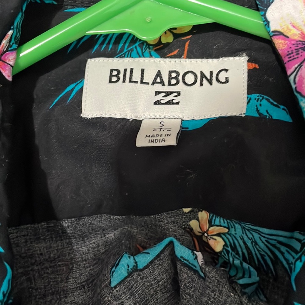 billabong shirt small